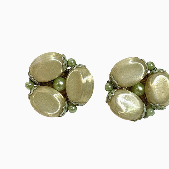 Light Yellow Green Earrings Satin Finish Orbit Vintage Retro Clip-On Japan - Picture 3 of 10